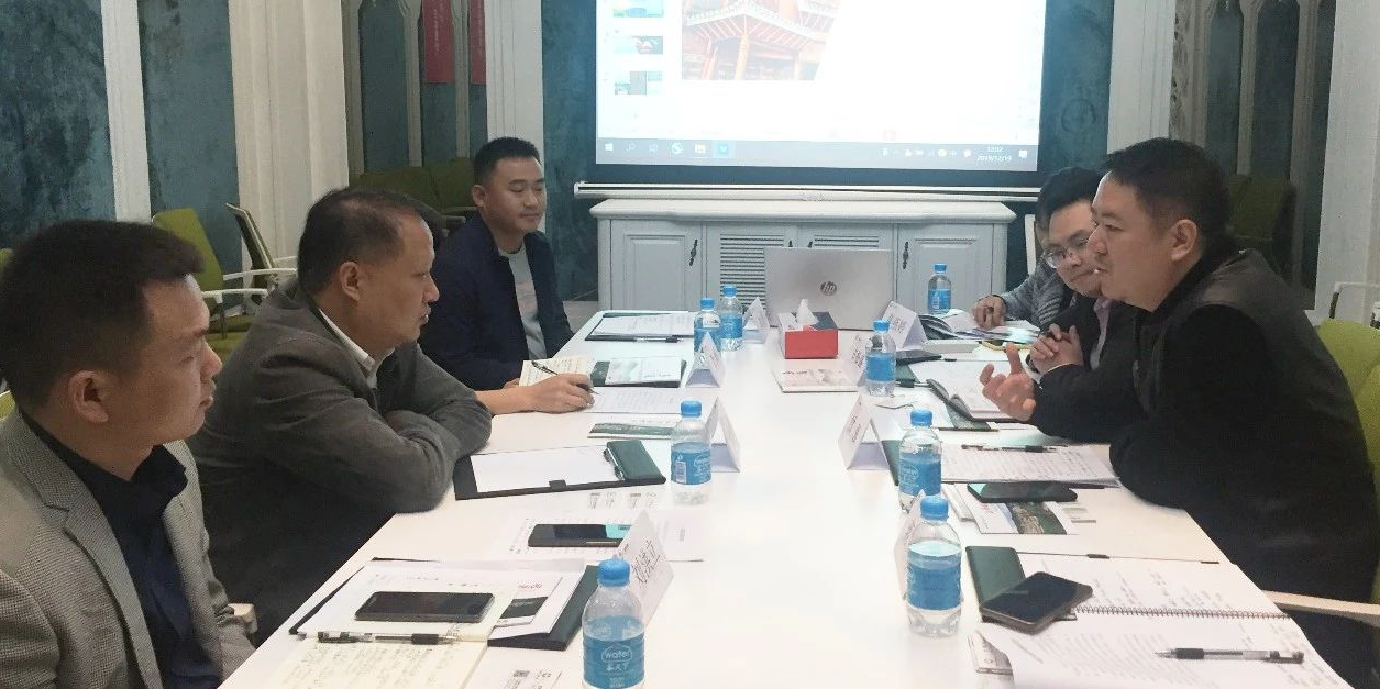 陪同政府園區(qū)對(duì)接考察品牌特色文化旅游集團(tuán)投資選址項(xiàng)目，打造區(qū)域特色產(chǎn)業(yè)集群