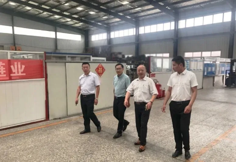 僅21天！集團(tuán)成功推動四川地方政府與鏈?zhǔn)絺鲃友b置制造投資選址項(xiàng)目方簽訂投資協(xié)議！