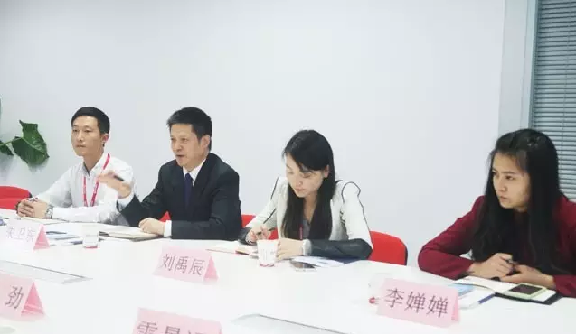 榆林市橫山區(qū)政府區(qū)長(zhǎng)帶隊(duì)考察東方龍商務(wù)平臺(tái),交流委托招商引資戰(zhàn)略合作 榆林市橫山區(qū)政府區(qū)長(zhǎng)帶隊(duì)考察東方龍商務(wù)平臺(tái),交流委托招商引資戰(zhàn)略合作
