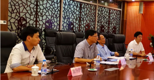 陪同政府園區(qū)赴高檔面料投資選址項目方對接考察,推動地方紡織服裝產業(yè)轉型升級 陪同政府園區(qū)赴高檔面料投資選址項目方對接考察,推動地方紡織服裝產業(yè)轉型升級
