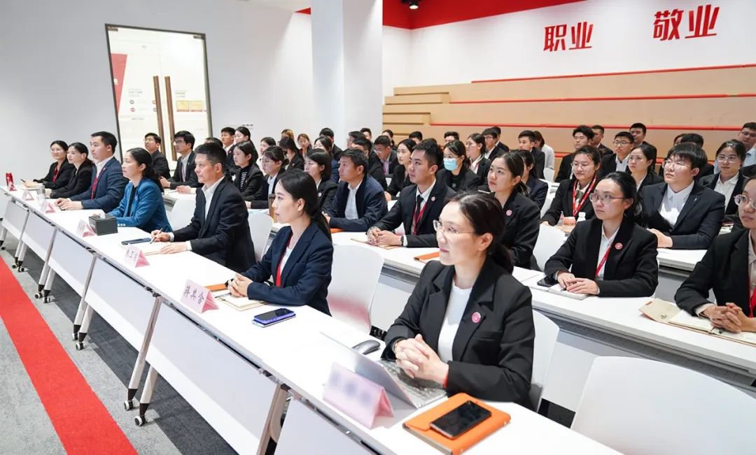 樹立項(xiàng)目為王，打造招大引強(qiáng)“強(qiáng)磁場(chǎng)”！5月上旬，集團(tuán)共28個(gè)優(yōu)質(zhì)投資選址項(xiàng)目通過(guò)評(píng)估！