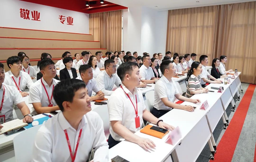 搶抓項(xiàng)目、靠前服務(wù)、推動(dòng)落地！7月下旬，集團(tuán)共35個(gè)優(yōu)質(zhì)投資選址項(xiàng)目通過評估